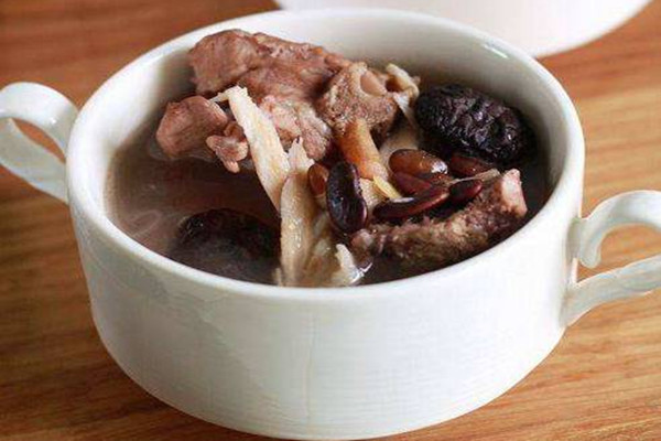 黑豆排骨湯怎么做好吃 黑豆排骨湯的做法 黑豆排骨湯怎么做好吃 黑豆排骨湯的做法