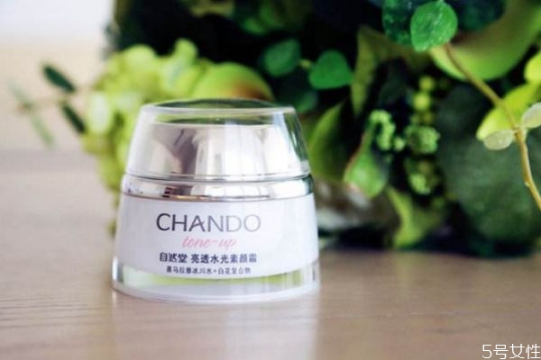 素顏霜和粉底哪個傷皮膚 素顏霜和粉底的區(qū)別 素顏霜和粉底哪個傷皮膚 素顏霜和粉底的區(qū)別