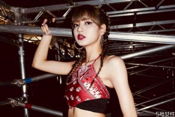 皮膚粗糙出油怎么辦 皮膚粗糙油膩怎么調(diào)理 皮膚粗糙出油怎么辦 皮膚粗糙油膩怎么調(diào)理