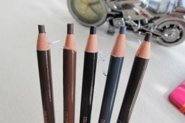眉筆為什么有根線 眉筆那線的作用 眉筆為什么有根線 眉筆那線的作用
