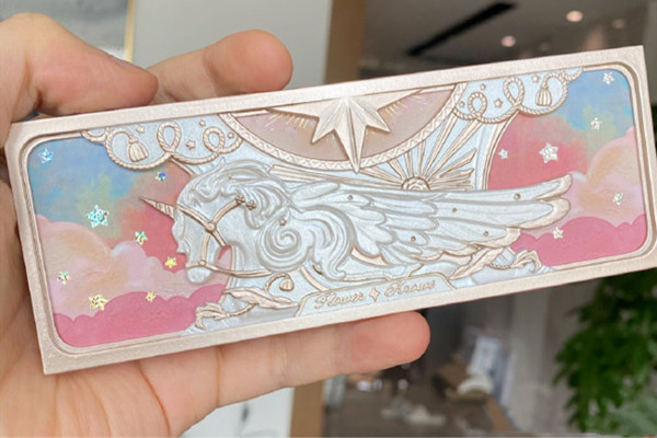 花知曉獨角獸眼影盤好用嗎 花知曉獨角獸眼影盤是啞光的嗎 花知曉獨角獸眼影盤好用嗎 花知曉獨角獸眼影盤是啞光的嗎