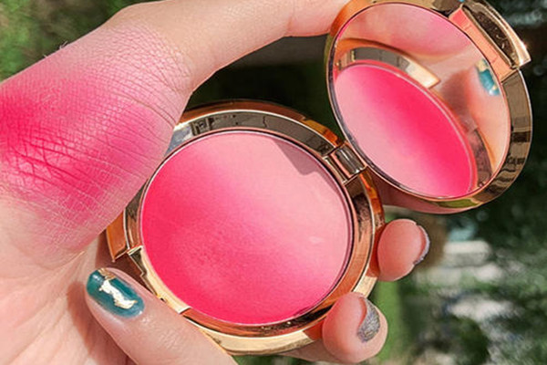 blings腮紅好用嗎 blings腮紅1愛(ài)麗絲夢(mèng)游仙境怎么樣 blings腮紅好用嗎 blings腮紅1愛(ài)麗絲夢(mèng)游仙境怎么樣