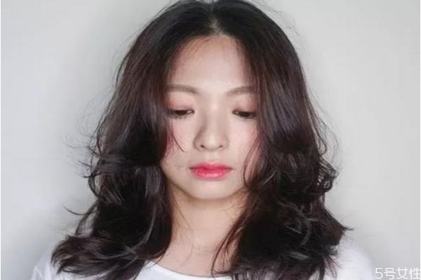 適合圓臉的長發(fā)發(fā)型有哪些 內扣發(fā)型適合什么臉型 適合圓臉的長發(fā)發(fā)型有哪些 內扣發(fā)型適合什么臉型