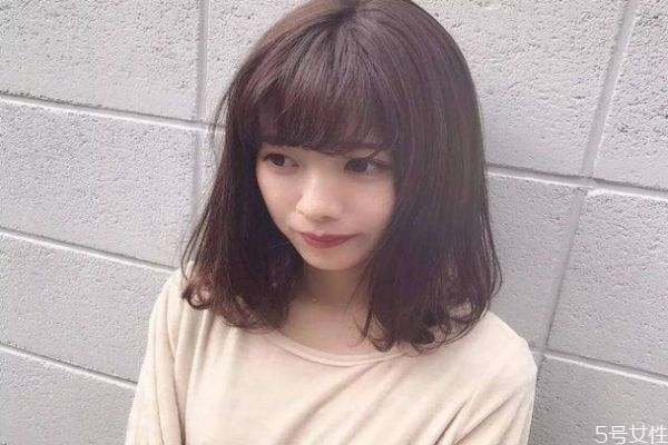 適合圓臉的長發(fā)發(fā)型有哪些 內扣發(fā)型適合什么臉型 適合圓臉的長發(fā)發(fā)型有哪些 內扣發(fā)型適合什么臉型