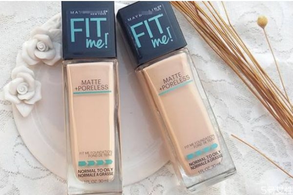 補妝可以用不是一個牌子的粉底液么 補妝還用粉底液嗎 補妝可以用不是一個牌子的粉底液么 補妝還用粉底液嗎