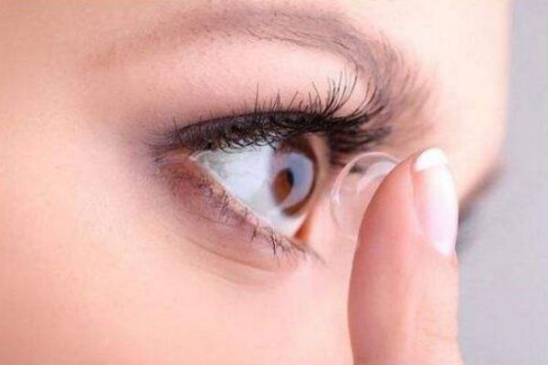 為什么不能經(jīng)常戴美瞳 經(jīng)常戴美瞳的危害 為什么不能經(jīng)常戴美瞳 經(jīng)常戴美瞳的危害