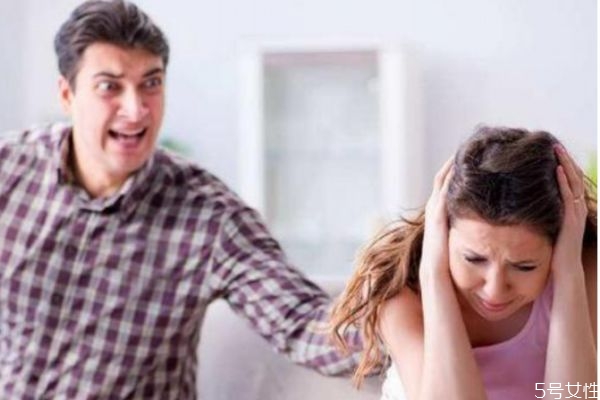 婚姻中丈夫不信任你的表現 婚姻中丈夫不信任你的特征