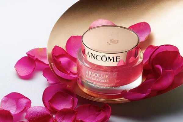 撕拉面膜的用法 撕拉面膜應(yīng)該怎么用 撕拉面膜的用法 撕拉面膜應(yīng)該怎么用