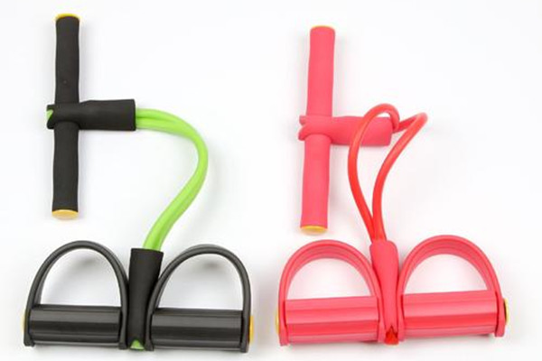 練腳蹬拉力器會(huì)長肌肉嗎 連腳蹬拉力器的主要?jiǎng)幼饔心男? alt=