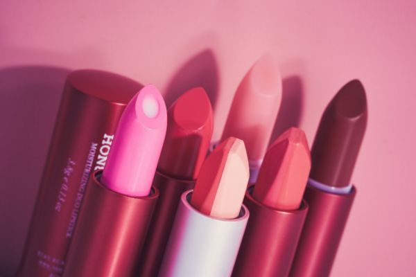 口紅里面有氣泡是不是假的 口紅掛壁是不是正品 口紅里面有氣泡是不是假的 口紅掛壁是不是正品