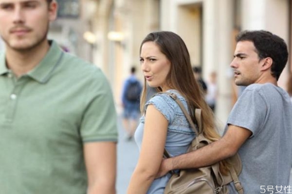 如何發(fā)信息挽回老婆 夫妻感情破裂怎么修復(fù) 如何發(fā)信息挽回老婆 夫妻感情破裂怎么修復(fù)