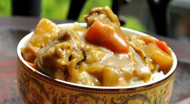 咖喱雞肉飯?jiān)趺醋龊贸?咖喱雞肉飯的做法 咖喱雞肉飯?jiān)趺醋龊贸?咖喱雞肉飯的做法