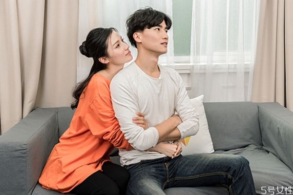 老公冷戰(zhàn)不回家怎么辦 對(duì)付男人要以靜制動(dòng) 老公冷戰(zhàn)不回家怎么辦 對(duì)付男人要以靜制動(dòng)