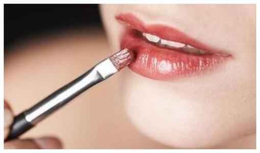 唇釉的用法有哪些 唇釉怎么涂好看 唇釉的用法有哪些 唇釉怎么涂好看