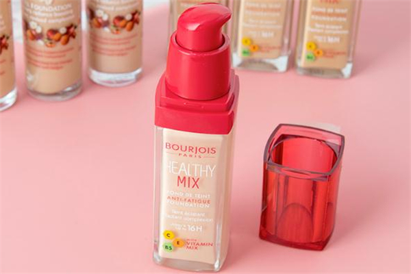 妙巴黎粉底液保質(zhì)期多久 妙巴黎粉底液成分 妙巴黎粉底液保質(zhì)期多久 妙巴黎粉底液成分