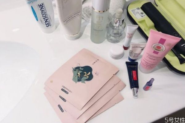 花西子卸妝濕巾可以做濕紙巾用嗎 卸妝濕巾好不好 花西子卸妝濕巾可以做濕紙巾用嗎 卸妝濕巾好不好