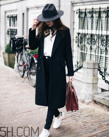 羊毛大衣會(huì)起球嗎？羊毛大衣起球怎么辦？