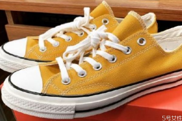 匡威chuck70是1970s嗎 匡威chuck70和1970s什么區(qū)別 匡威chuck70是1970s嗎 匡威chuck70和1970s什么區(qū)別