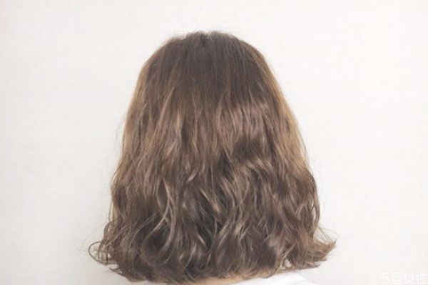 鎖骨發(fā)需要燙嗎 鎖骨發(fā)不燙好看嗎 鎖骨發(fā)需要燙嗎 鎖骨發(fā)不燙好看嗎