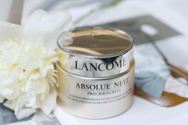 為什么要使用眼霜 使用眼霜的原因 為什么要使用眼霜 使用眼霜的原因