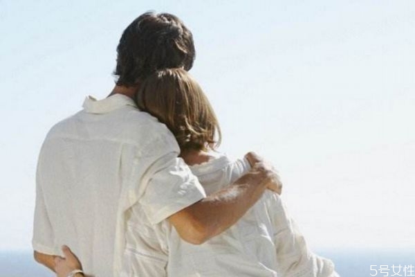 異地夫妻怎么經(jīng)營婚姻 異地夫妻經(jīng)營婚姻的方法 異地夫妻怎么經(jīng)營婚姻 異地夫妻經(jīng)營婚姻的方法