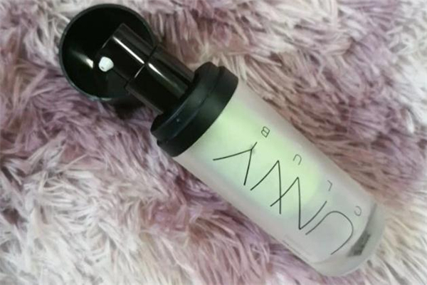 unny隔離霜有防曬功能嗎 unny隔離霜需要卸妝嗎 unny隔離霜有防曬功能嗎 unny隔離霜需要卸妝嗎