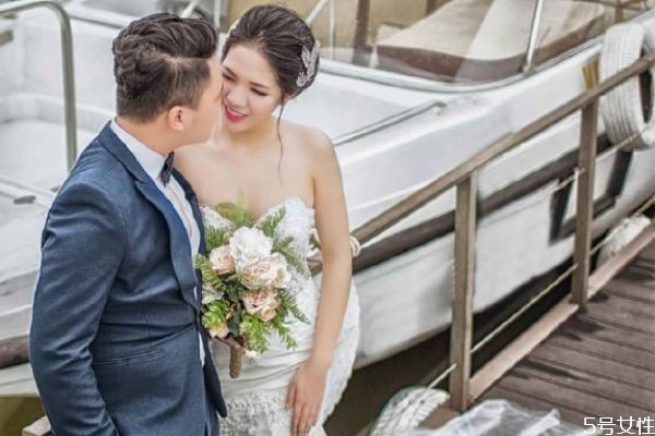 老公出軌冷戰(zhàn)多久合適 老公出軌后冷戰(zhàn)的心理 老公出軌冷戰(zhàn)多久合適 老公出軌后冷戰(zhàn)的心理