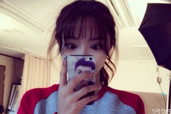 劉海懸空怎么壓下去 劉海很翹不貼額頭怎么辦 劉海懸空怎么壓下去 劉海很翹不貼額頭怎么辦