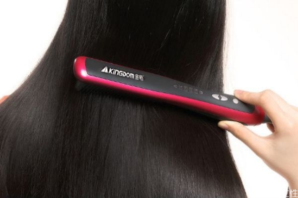 金稻直發(fā)梳濕頭發(fā)能用嗎 金稻直發(fā)梳有什么危害 金稻直發(fā)梳濕頭發(fā)能用嗎 金稻直發(fā)梳有什么危害