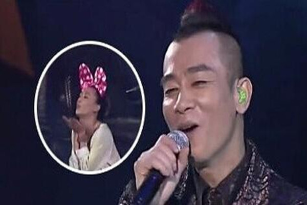 異性對你有好感的眼神 異性喜歡你的眼神是怎樣的 異性對你有好感的眼神 異性喜歡你的眼神是怎樣的