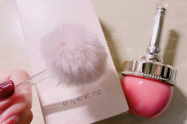 jillstuart棉花糖腮紅色號怎么選 jillstuart棉花糖腮紅好用嗎 jillstuart棉花糖腮紅色號怎么選 jillstuart棉花糖腮紅好用嗎