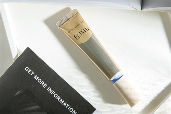 怡麗絲爾眼霜會長脂肪粒嗎 怡麗絲爾眼霜能去水腫嗎 怡麗絲爾眼霜會長脂肪粒嗎 怡麗絲爾眼霜能去水腫嗎