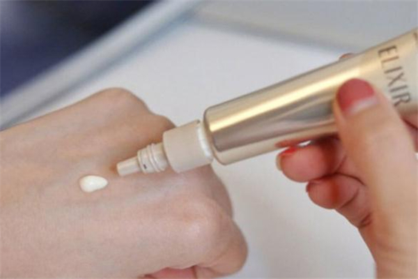 怡麗絲爾眼霜孕婦可以用嗎 怡麗絲爾眼霜哺乳期可以用嗎 怡麗絲爾眼霜孕婦可以用嗎 怡麗絲爾眼霜哺乳期可以用嗎