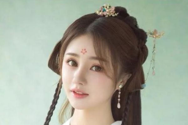 好看的古風(fēng)發(fā)型有什么 盤點好看的古風(fēng)頭發(fā) 好看的古風(fēng)發(fā)型有什么 盤點好看的古風(fēng)頭發(fā)