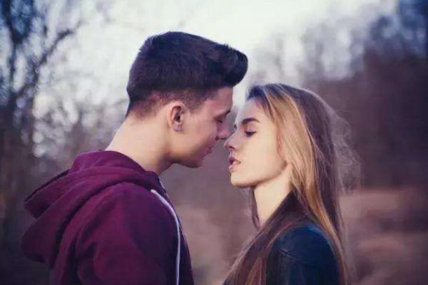 談戀愛的方法有什么 應該怎么談戀愛 談戀愛的方法有什么 應該怎么談戀愛