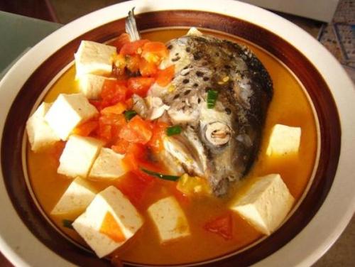 三文魚豆腐湯的做法 三文魚豆腐湯怎么做好吃 三文魚豆腐湯的做法 三文魚豆腐湯怎么做好吃