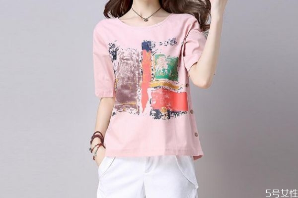 短袖和t恤區(qū)別是什么 短袖和t恤的不同有什么 短袖和t恤區(qū)別是什么 短袖和t恤的不同有什么