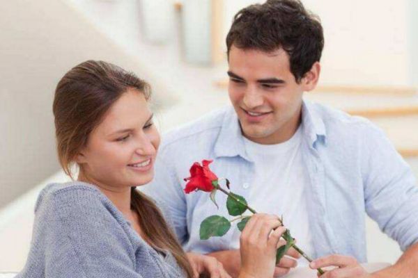 前男友放不下你的表現(xiàn) 如何分辨前男友是否放不下你 前男友放不下你的表現(xiàn) 如何分辨前男友是否放不下你