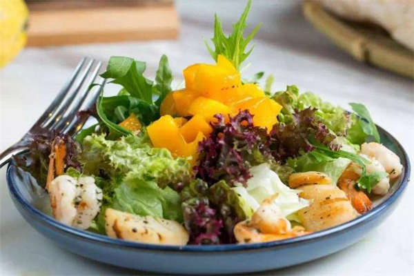 羽衣甘藍(lán)可以生吃嗎 羽衣甘藍(lán)能做蔬菜沙拉嗎 羽衣甘藍(lán)可以生吃嗎 羽衣甘藍(lán)能做蔬菜沙拉嗎