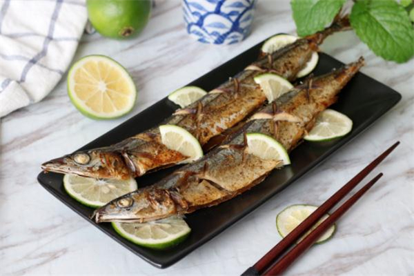 秋刀魚的熱量 秋刀魚吃了會胖嗎 秋刀魚的熱量 秋刀魚吃了會胖嗎