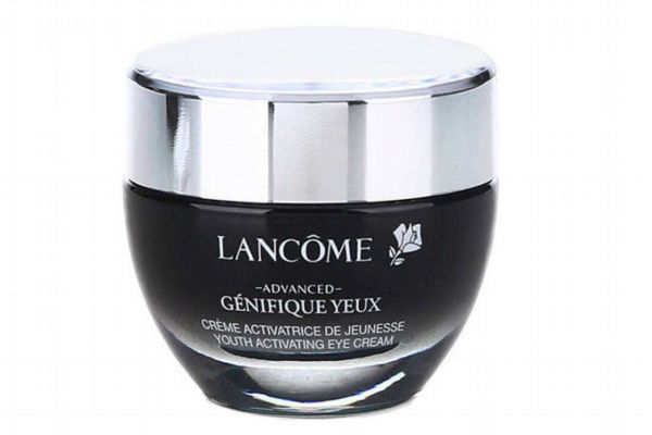 眼霜一天用幾次 眼霜對女人的重要性 眼霜一天用幾次 眼霜對女人的重要性