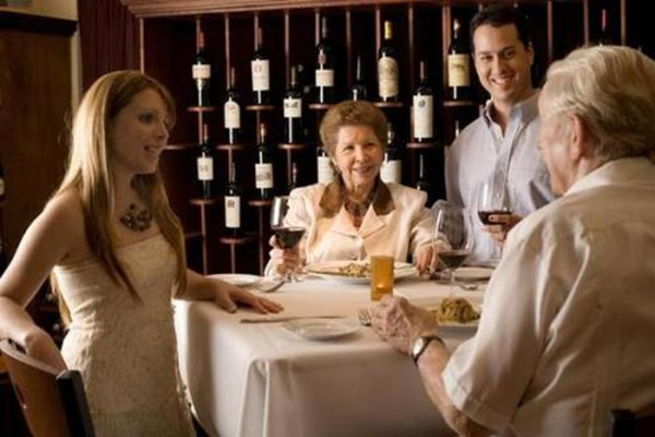 見家長(zhǎng)怎樣能留下好印象 見家長(zhǎng)留個(gè)家長(zhǎng)好印象的方法 見家長(zhǎng)怎樣能留下好印象 見家長(zhǎng)留個(gè)家長(zhǎng)好印象的方法