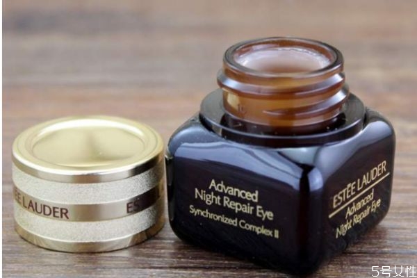 小棕瓶眼霜真假辨別 小棕瓶眼霜怎么辨別真假 小棕瓶眼霜真假辨別 小棕瓶眼霜怎么辨別真假
