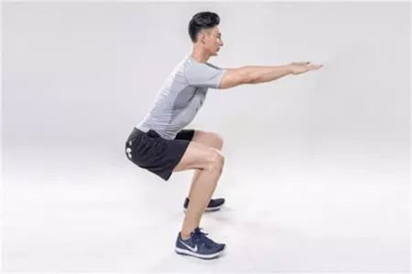 深蹲屁股會(huì)變大嗎 深蹲可以塑形哪里 深蹲屁股會(huì)變大嗎 深蹲可以塑形哪里