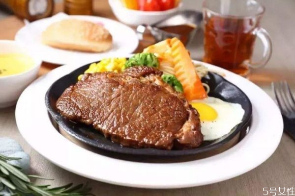 如何自制西冷牛排 西冷牛排的美味做法 如何自制西冷牛排 西冷牛排的美味做法