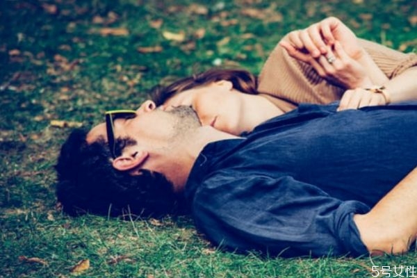 怎么測(cè)試一個(gè)女人是否出軌 測(cè)試女人出軌辦法 怎么測(cè)試一個(gè)女人是否出軌 測(cè)試女人出軌辦法