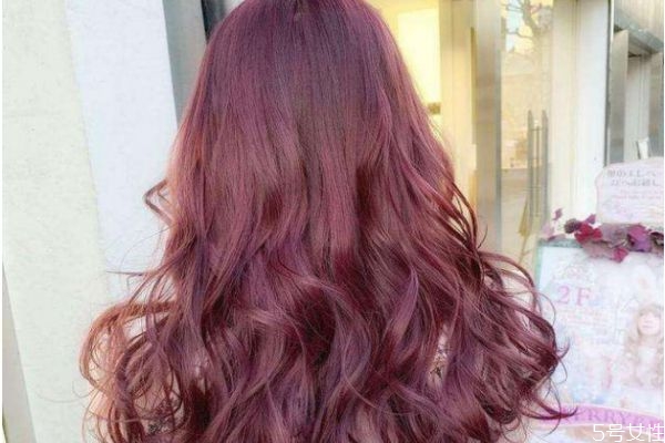 染頭發(fā)要多久時(shí)間 染頭發(fā)要幾個(gè)小時(shí) 染頭發(fā)要多久時(shí)間 染頭發(fā)要幾個(gè)小時(shí)