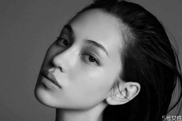 混合皮膚怎么保養(yǎng) 混合皮膚用什么牌子護膚品 混合皮膚怎么保養(yǎng) 混合皮膚用什么牌子護膚品