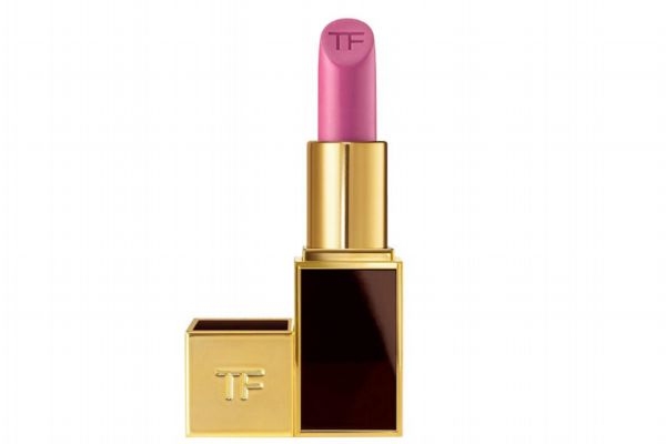 女生涂口紅接吻不尷尬嗎 女生化妝男生親一嘴的粉 女生涂口紅接吻不尷尬嗎 女生化妝男生親一嘴的粉