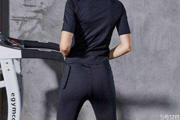 穿暴汗服的作用 為什么要穿暴汗服 穿暴汗服的作用 為什么要穿暴汗服